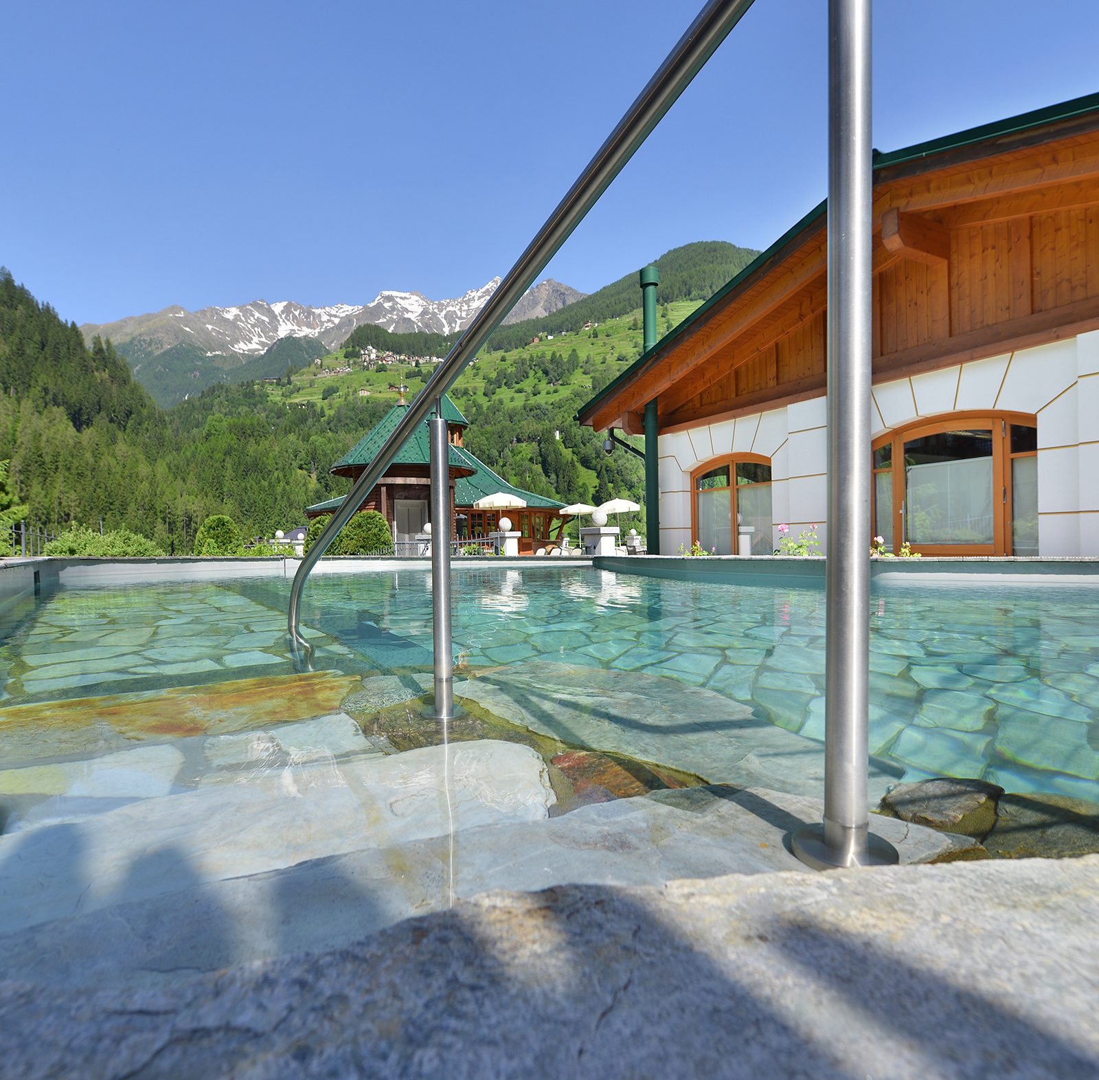 Immagine per Piscina esterna d’acqua naturale