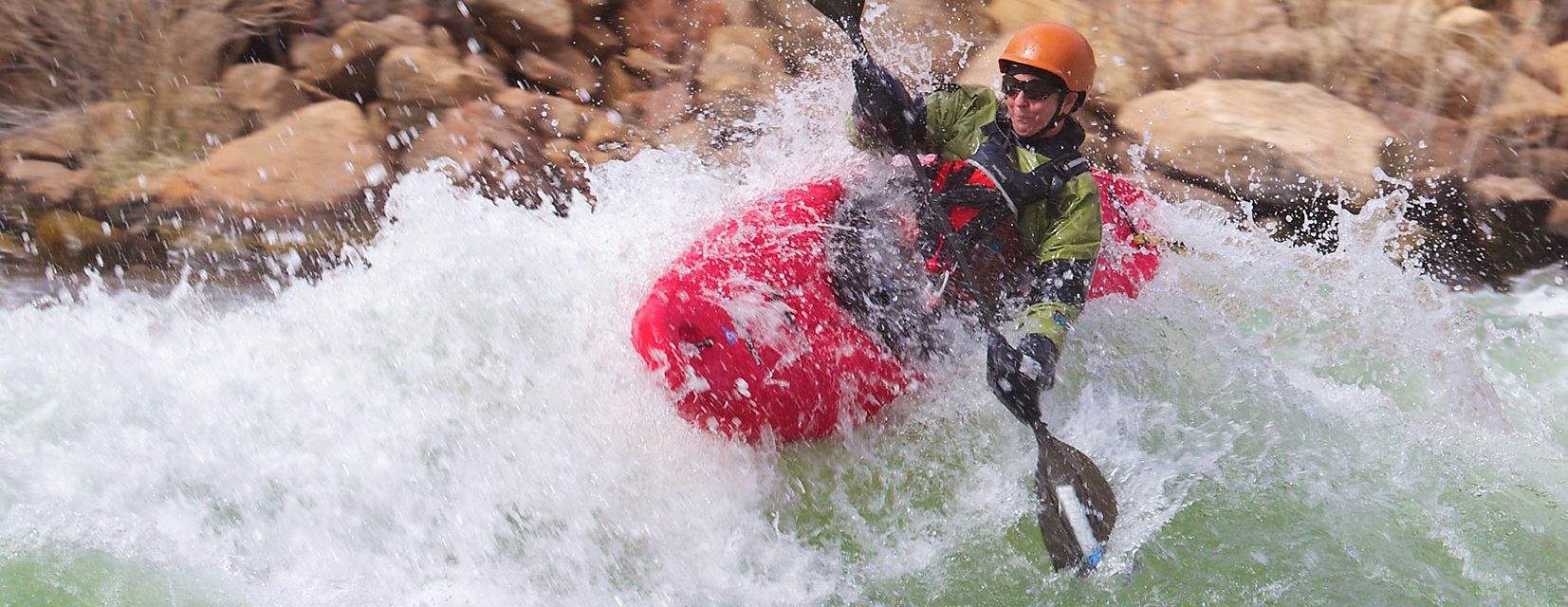 Immagine di testata per In canoa e kayak sul Lago di Santa Giustina